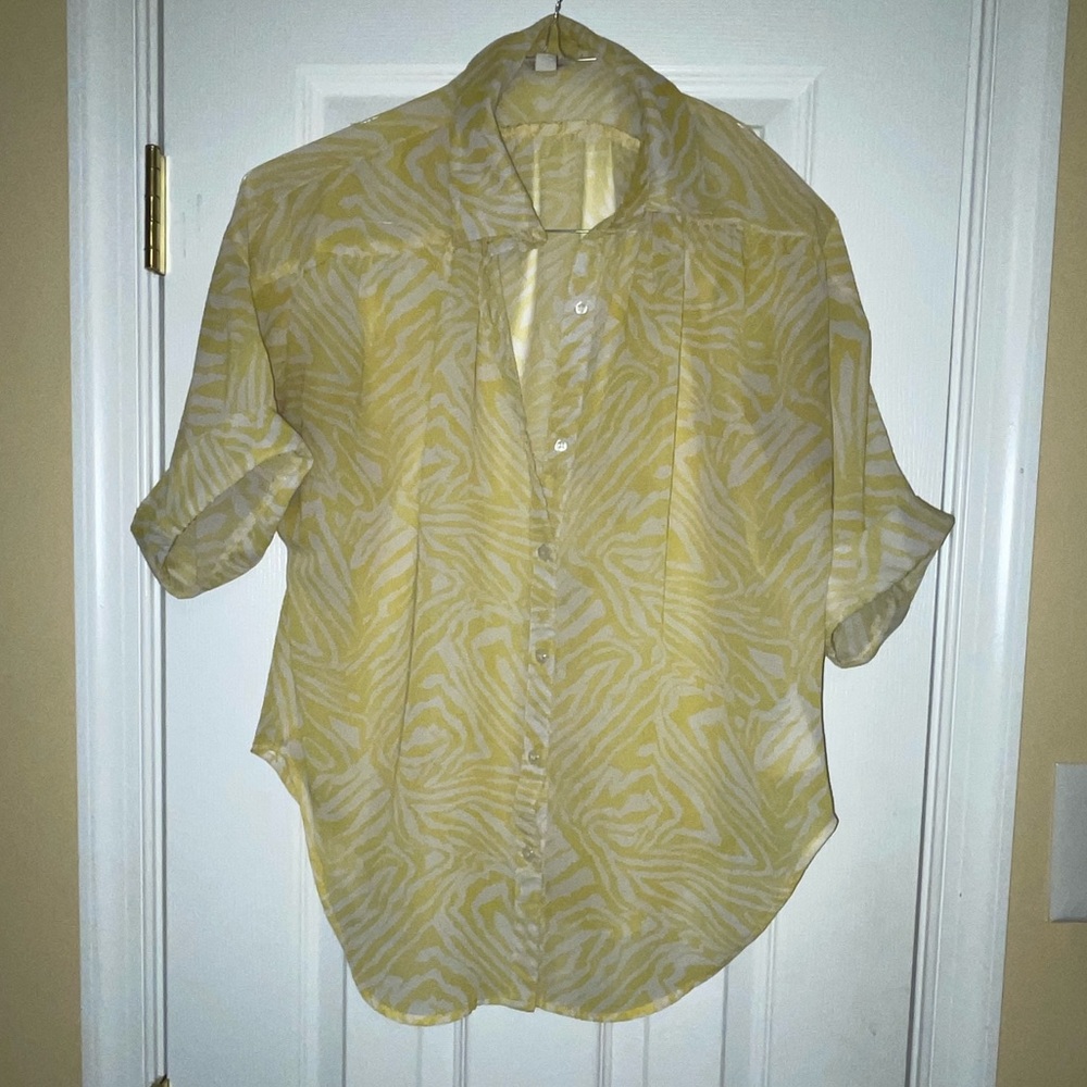 Guess | M | Yellow Animal Print | Sheer | Button Down Shirt